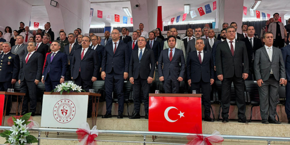 19 Mayıs Atatürk’ü Anma, Gençlik ve Spor Bayramı Resmi Kutlama Programına Katıldık.